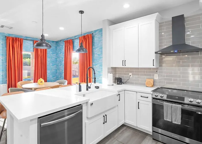 Holiday home Bloomin' Dunes - Pool Pickleball & Tiki Bar Chandler