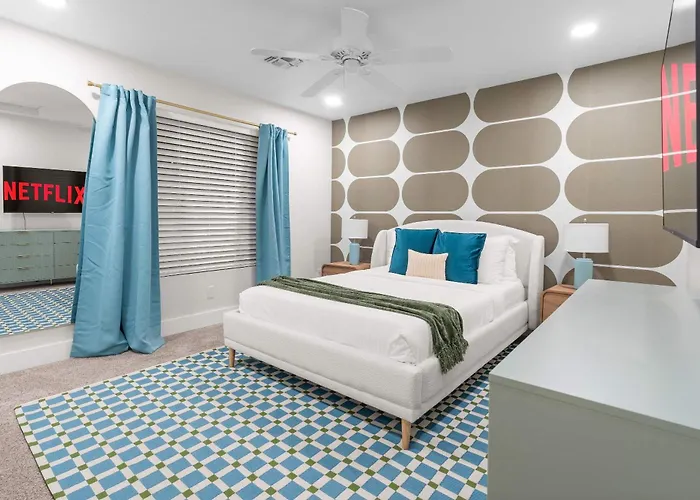 Holiday home Bloomin' Dunes - Pool Pickleball & Tiki Bar Chandler