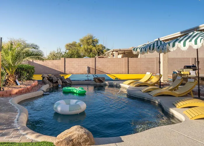 Bloomin' Dunes - Pool Pickleball & Tiki Bar * Chandler