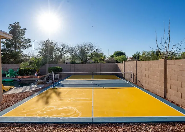 Bloomin' Dunes - Pool Pickleball & Tiki Bar