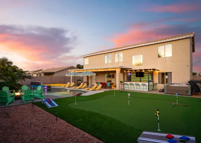Holiday home Bloomin' Dunes - Pool Pickleball & Tiki Bar Chandler
